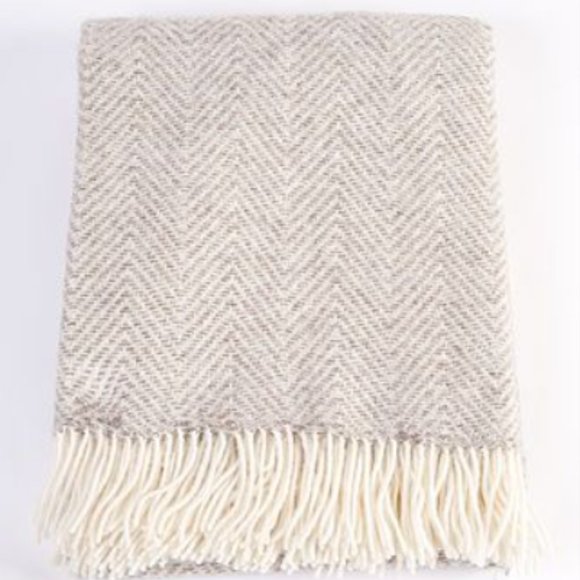 Pure Naturals Other - Pure Nature Since 1907 100% Wool Throw Brown Ivory